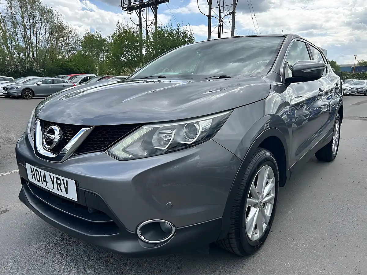 Used 2014 Nissan Qashqai Acenta Premium Grey - Interior and Exterior details 17