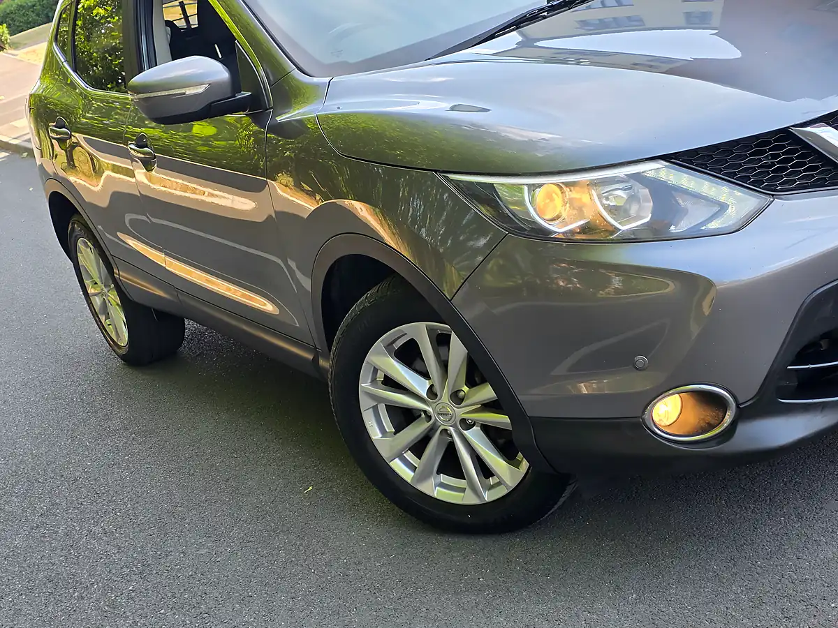 Used 2014 Nissan Qashqai Acenta Premium Grey - Interior and Exterior details 19