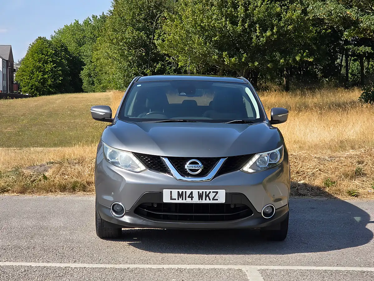 Used 2014 Nissan Qashqai Acenta Premium Grey - Interior and Exterior details 2