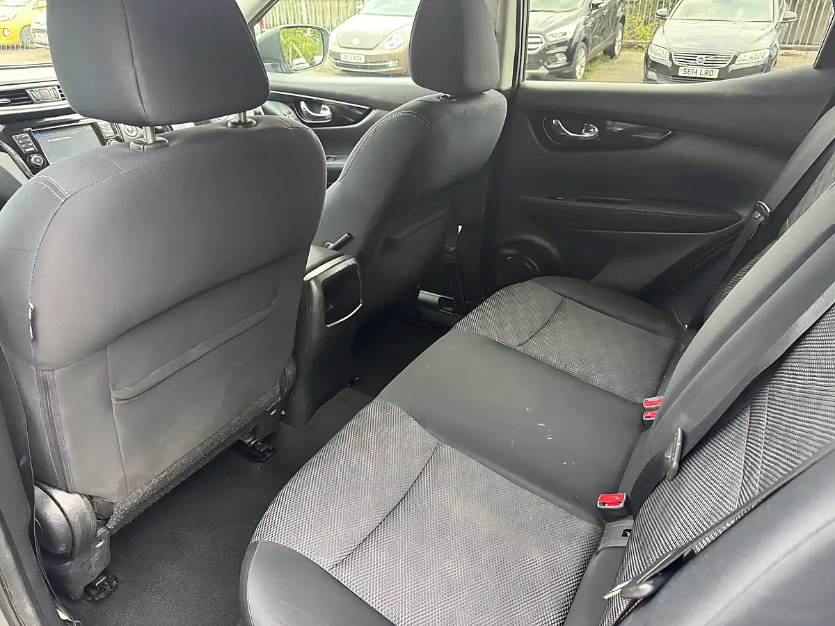 Used 2014 Nissan Qashqai Acenta Premium Grey - Interior and Exterior details 11