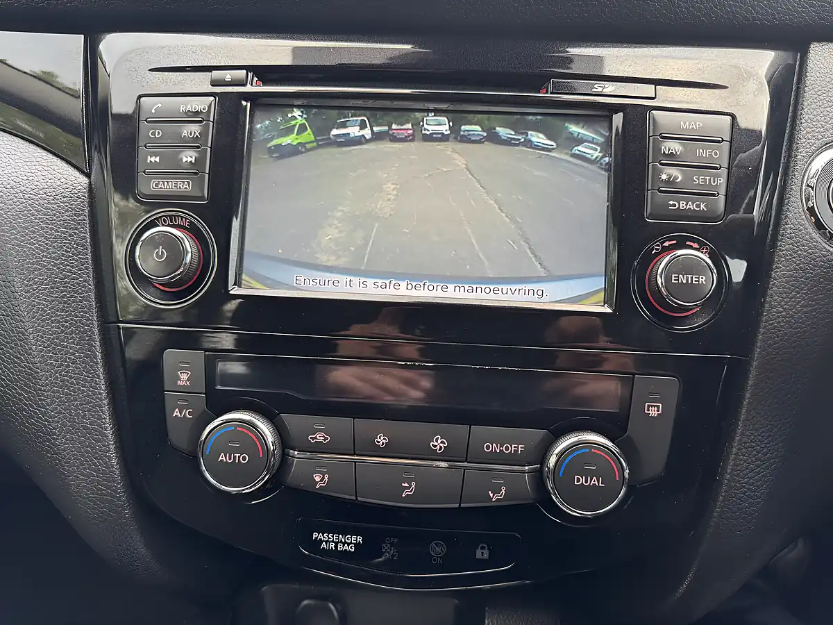 Used 2014 Nissan Qashqai Acenta Premium Grey - Interior and Exterior details 13