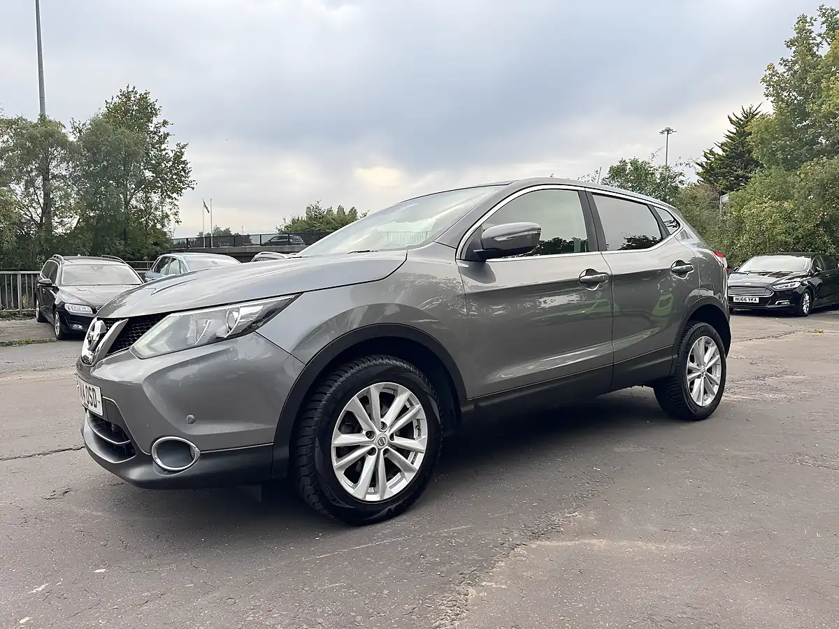 Used 2014 Nissan Qashqai Acenta Premium Grey - Interior and Exterior details 2