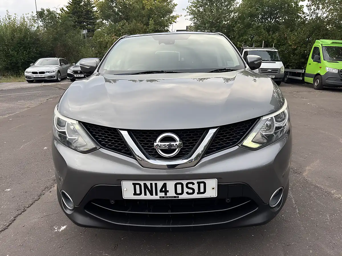 Used 2014 Nissan Qashqai Acenta Premium Grey - Interior and Exterior details 3