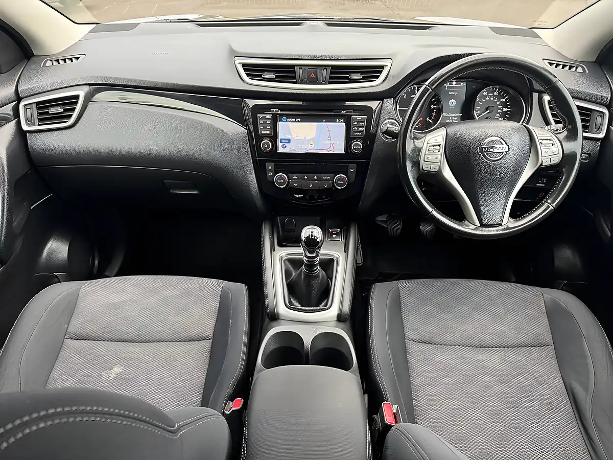 Used 2014 Nissan Qashqai Acenta Premium Grey - Interior and Exterior details 7