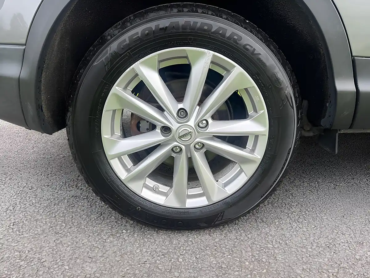 Used 2014 Nissan Qashqai Acenta Premium Grey - Interior and Exterior details 10