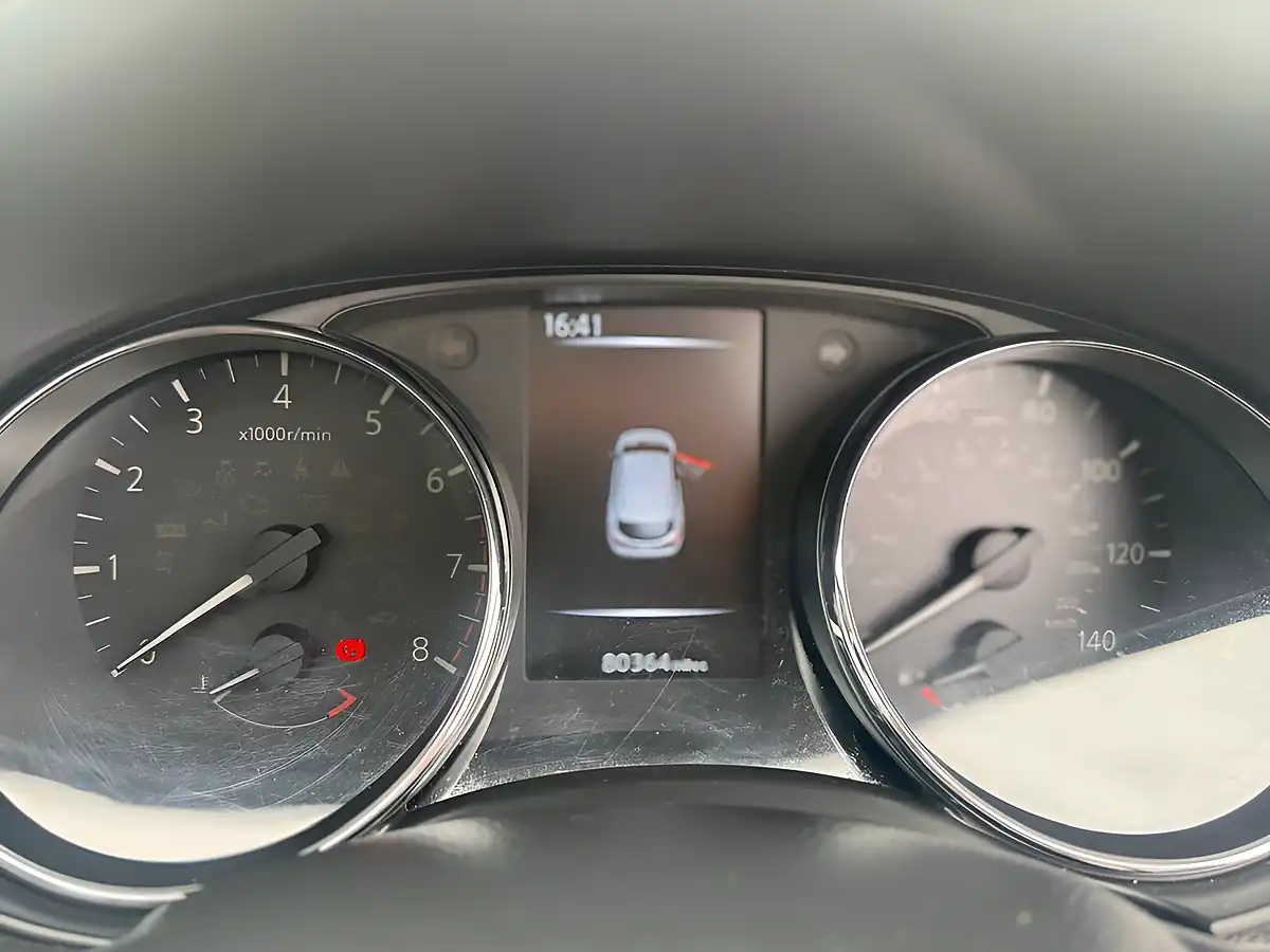 Used 2014 Nissan Qashqai Acenta Premium Grey - Interior and Exterior details 15