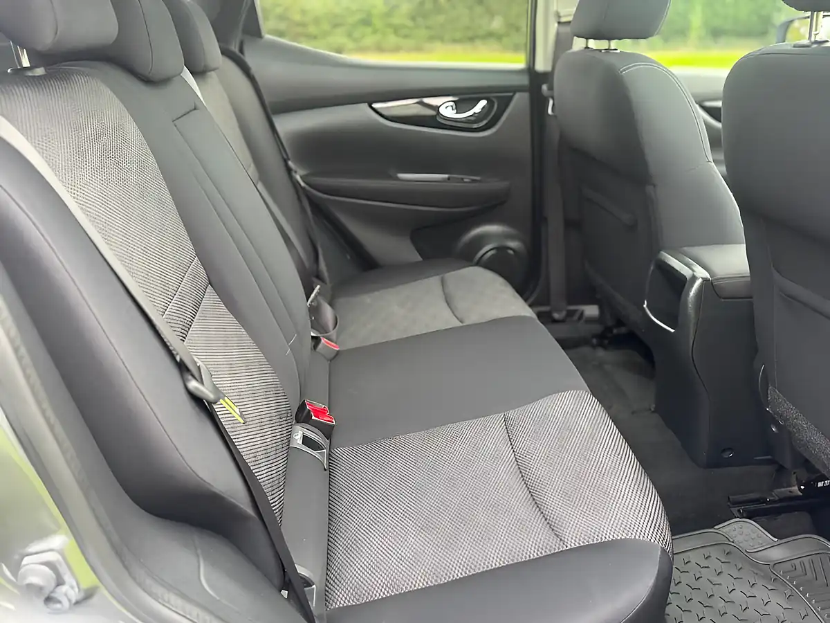 Used 2014 Nissan Qashqai Acenta Premium Grey - Interior and Exterior details 18