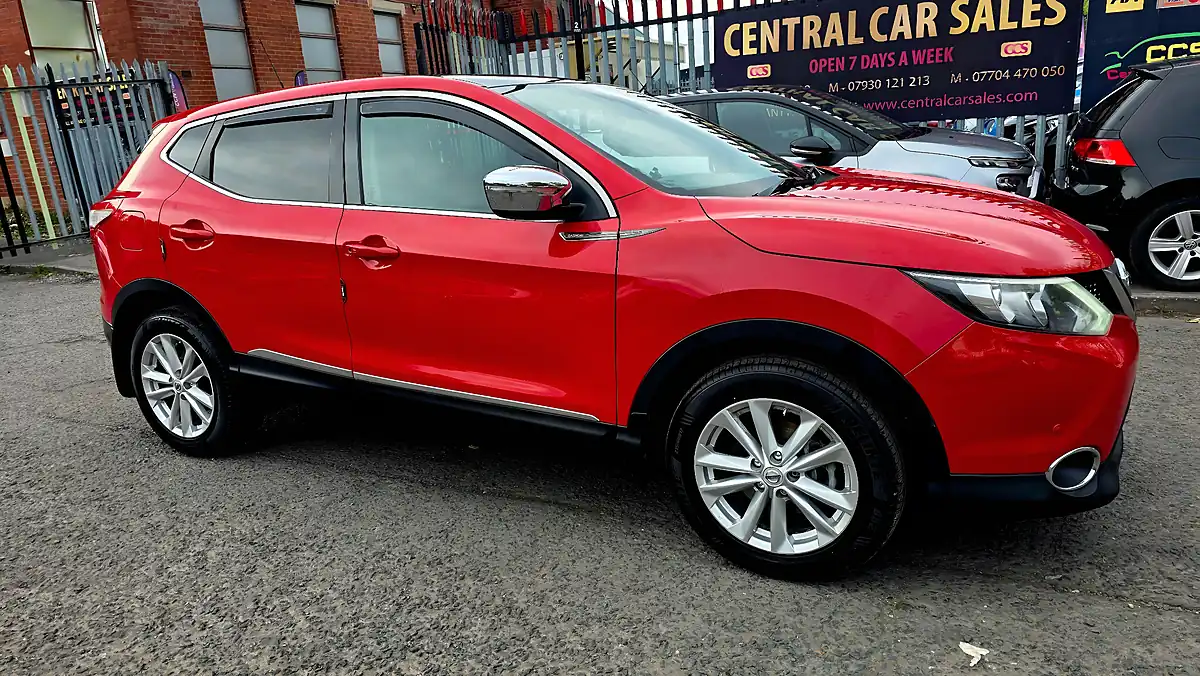 Used 2014 Nissan Qashqai Acenta Premium - Front View