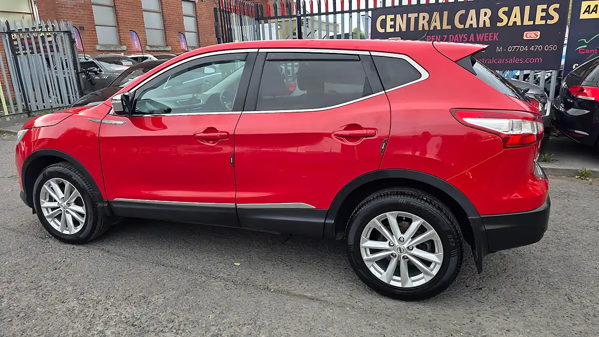 Used 2014 Nissan Qashqai Acenta Premium - Interior and Exterior details 10