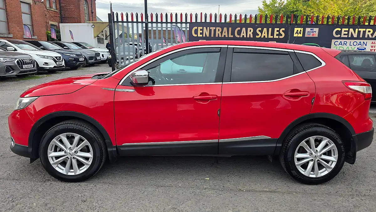 Used 2014 Nissan Qashqai Acenta Premium - Interior and Exterior details 11