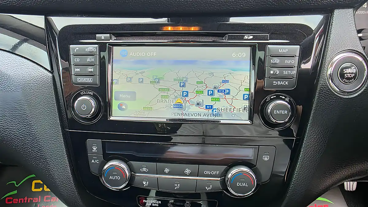 Used 2014 Nissan Qashqai Acenta Premium - Interior and Exterior details 16