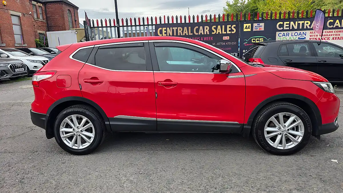 Used 2014 Nissan Qashqai Acenta Premium - Interior and Exterior details 6