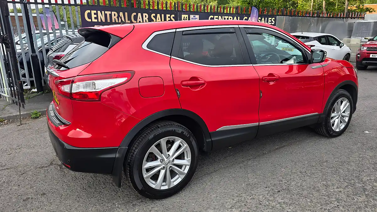 Used 2014 Nissan Qashqai Acenta Premium - Interior and Exterior details 9