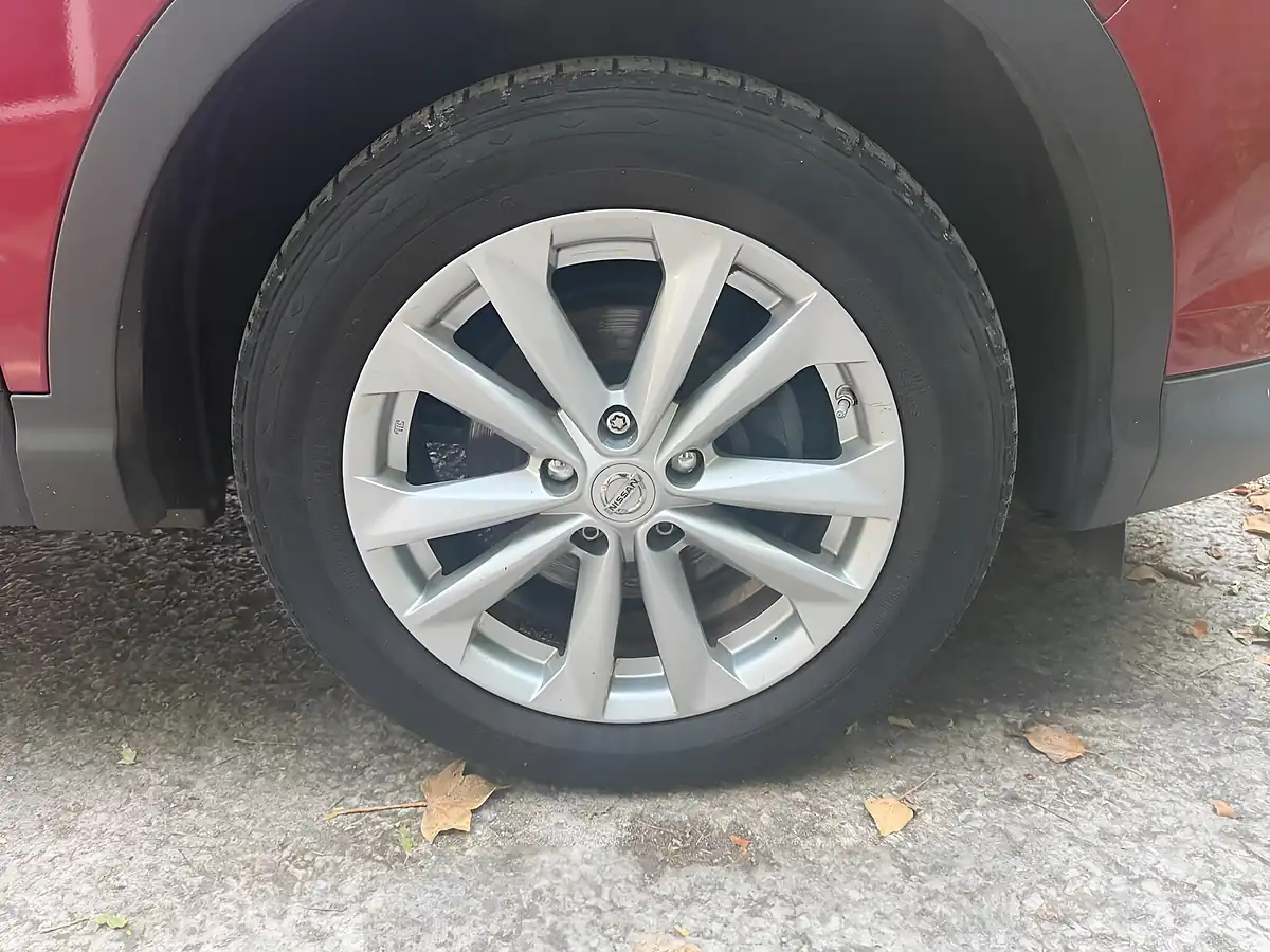 Used 2014 Nissan Qashqai Acenta Premium Red - Interior and Exterior details 19