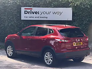 Used 2014 Nissan Qashqai Acenta Premium Red - Interior and Exterior details 6