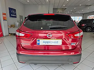 Used 2014 Nissan Qashqai Acenta Premium Red - Interior and Exterior details 10