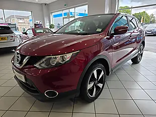 Used 2014 Nissan Qashqai Acenta Premium Red - Interior and Exterior details 3