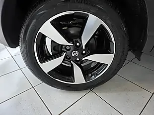 Used 2014 Nissan Qashqai Acenta Premium Red - Interior and Exterior details 7
