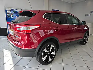 Used 2014 Nissan Qashqai Acenta Premium Red - Interior and Exterior details 9