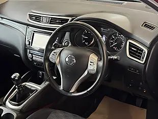 Used 2014 Nissan Qashqai Acenta Premium Red - Interior and Exterior details 14