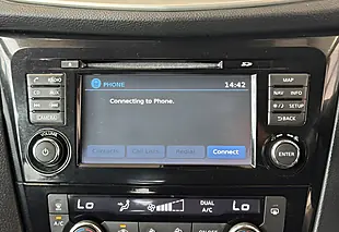 Used 2014 Nissan Qashqai Acenta Premium Red - Interior and Exterior details 16