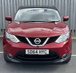 Used 2014 Nissan Qashqai Acenta Premium Red - Interior and Exterior details 3