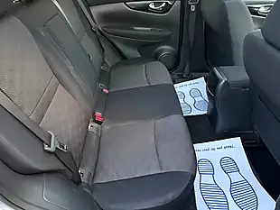 Used 2014 Nissan Qashqai Acenta Premium Silver - Interior and Exterior details 11