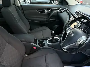 Used 2014 Nissan Qashqai Acenta Premium Silver - Interior and Exterior details 13
