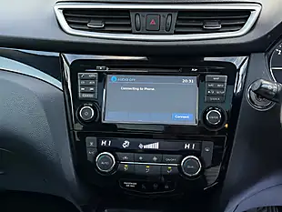 Used 2014 Nissan Qashqai Acenta Premium Silver - Interior and Exterior details 17