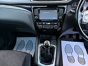 Used 2014 Nissan Qashqai Acenta Premium Silver - Interior and Exterior details 18