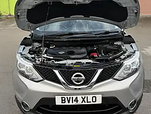 Used 2014 Nissan Qashqai Acenta Premium Silver - Interior and Exterior details 9