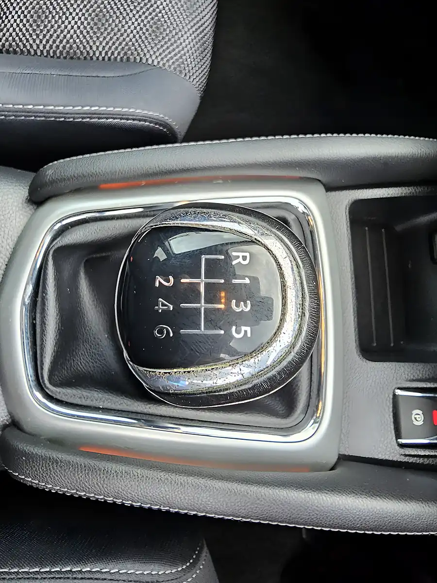 Used 2014 Nissan Qashqai Acenta Premium Silver - Interior and Exterior details 12