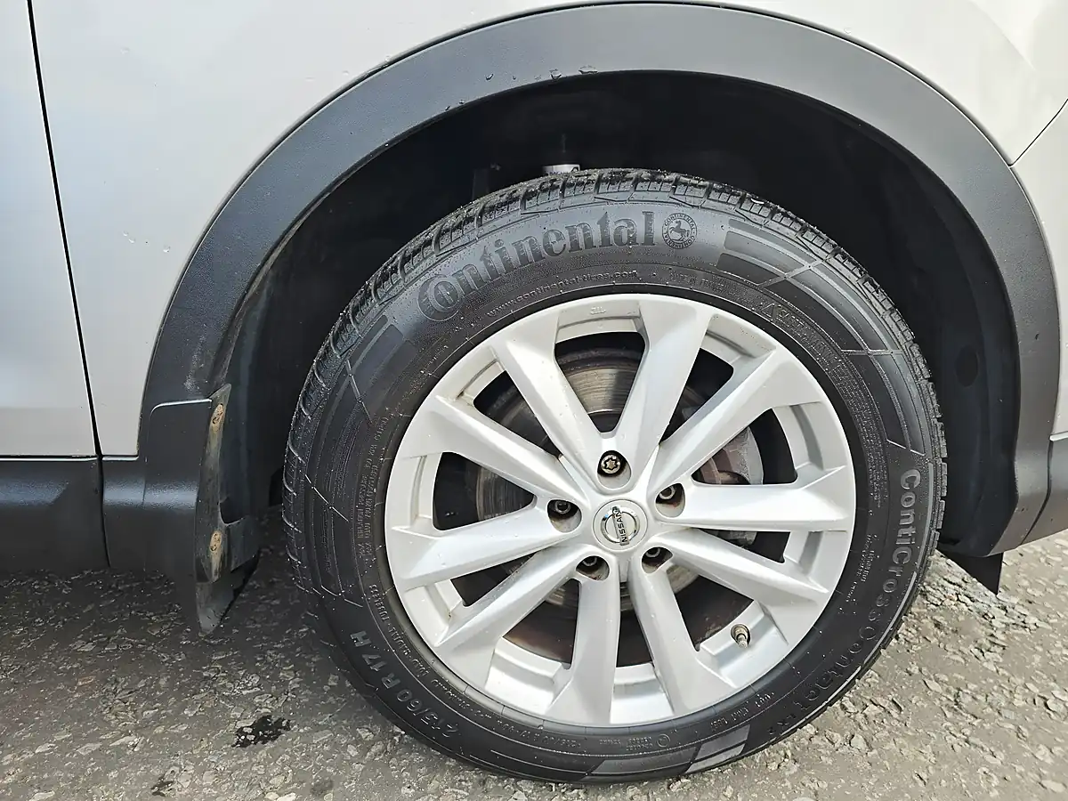Used 2014 Nissan Qashqai Acenta Premium Silver - Interior and Exterior details 18