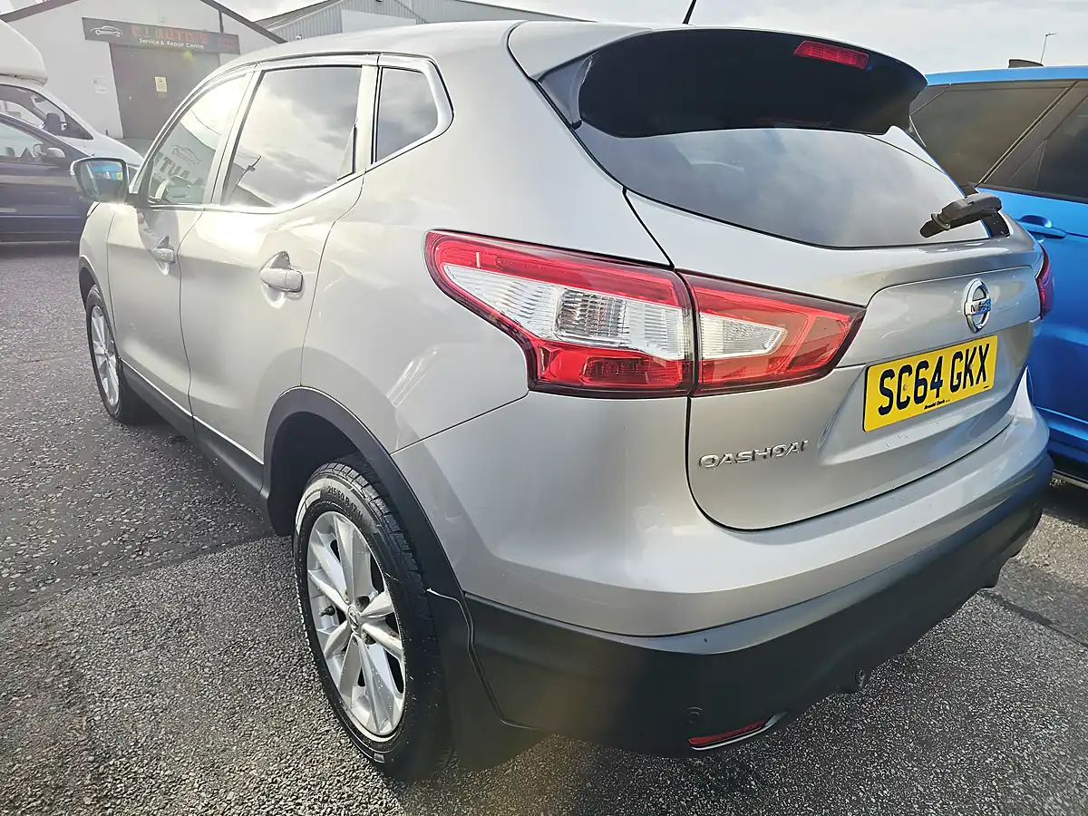 Used 2014 Nissan Qashqai Acenta Premium Silver - Interior and Exterior details 5
