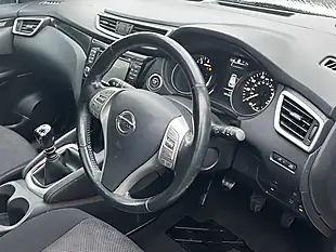 Used 2014 Nissan Qashqai Acenta Premium White - Interior and Exterior details 18