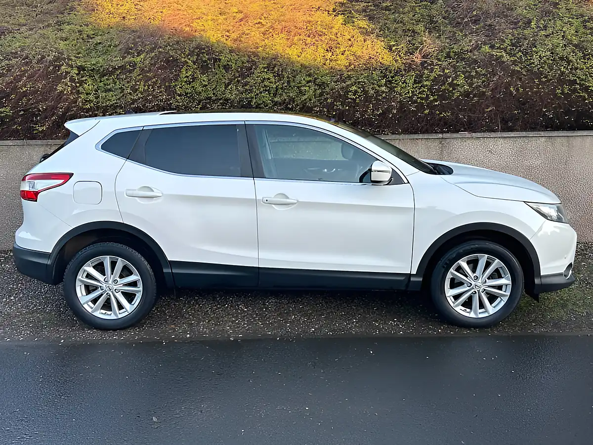 Used 2014 Nissan Qashqai Acenta Premium White - Interior and Exterior details 2