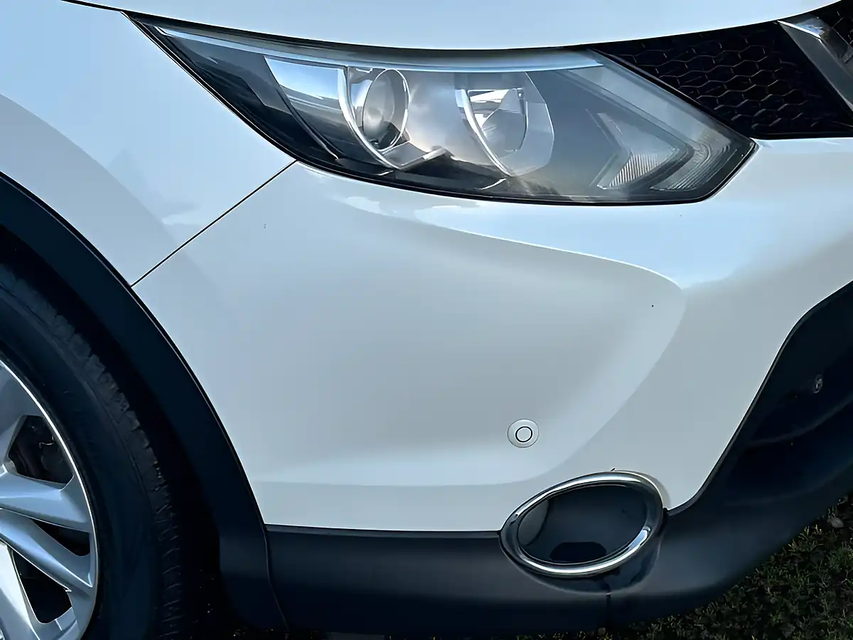 Used 2014 Nissan Qashqai Acenta Premium White - Interior and Exterior details 6