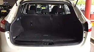 Used 2014 Nissan Qashqai Acenta Premium White - Interior and Exterior details 9