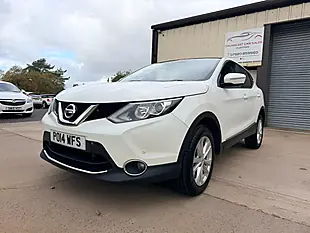 Used 2014 Nissan Qashqai Acenta Premium White - Interior and Exterior details 4