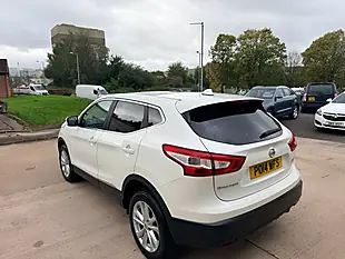 Used 2014 Nissan Qashqai Acenta Premium White - Interior and Exterior details 6