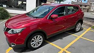 Used 2014 Nissan Qashqai Acenta Red - Interior and Exterior details 10