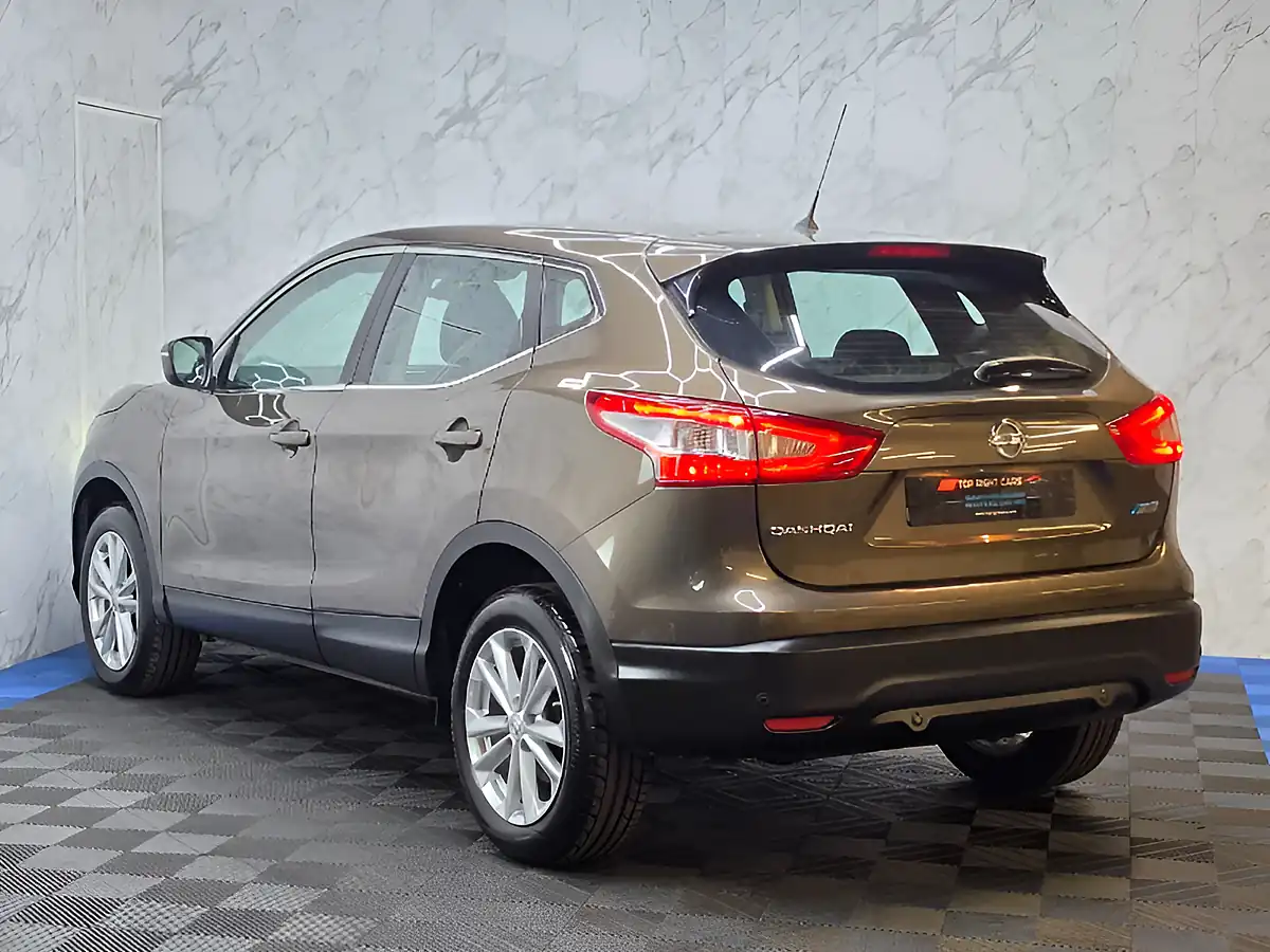 Used 2014 Nissan Qashqai Acenta Smart Vision Pack Beige - Interior and Exterior details 9