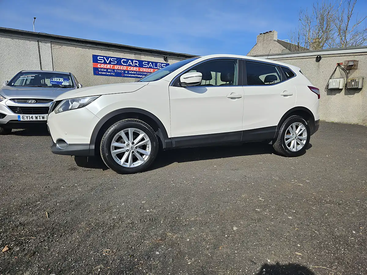 Used 2014 Nissan Qashqai Acenta White - Interior and Exterior details 13