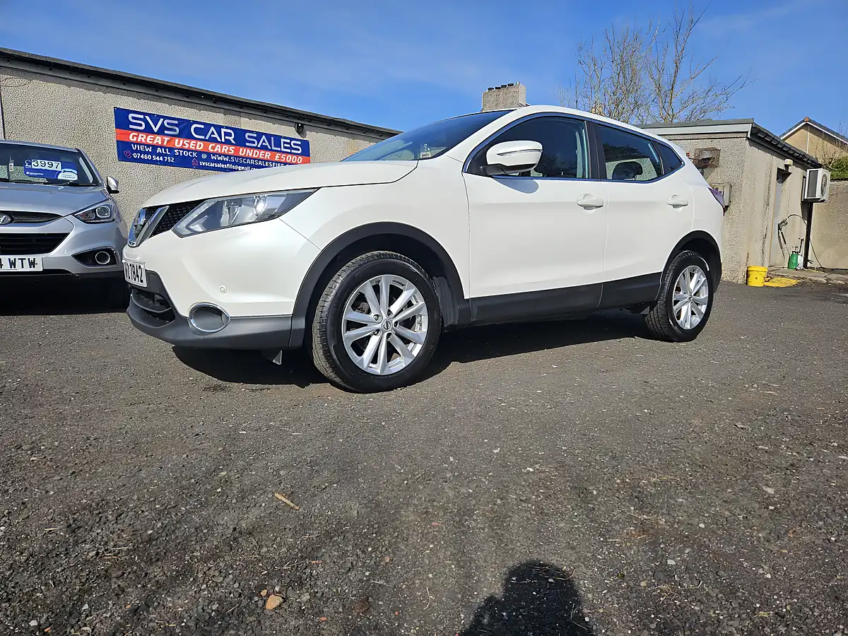 Used 2014 Nissan Qashqai Acenta White - Interior and Exterior details 16
