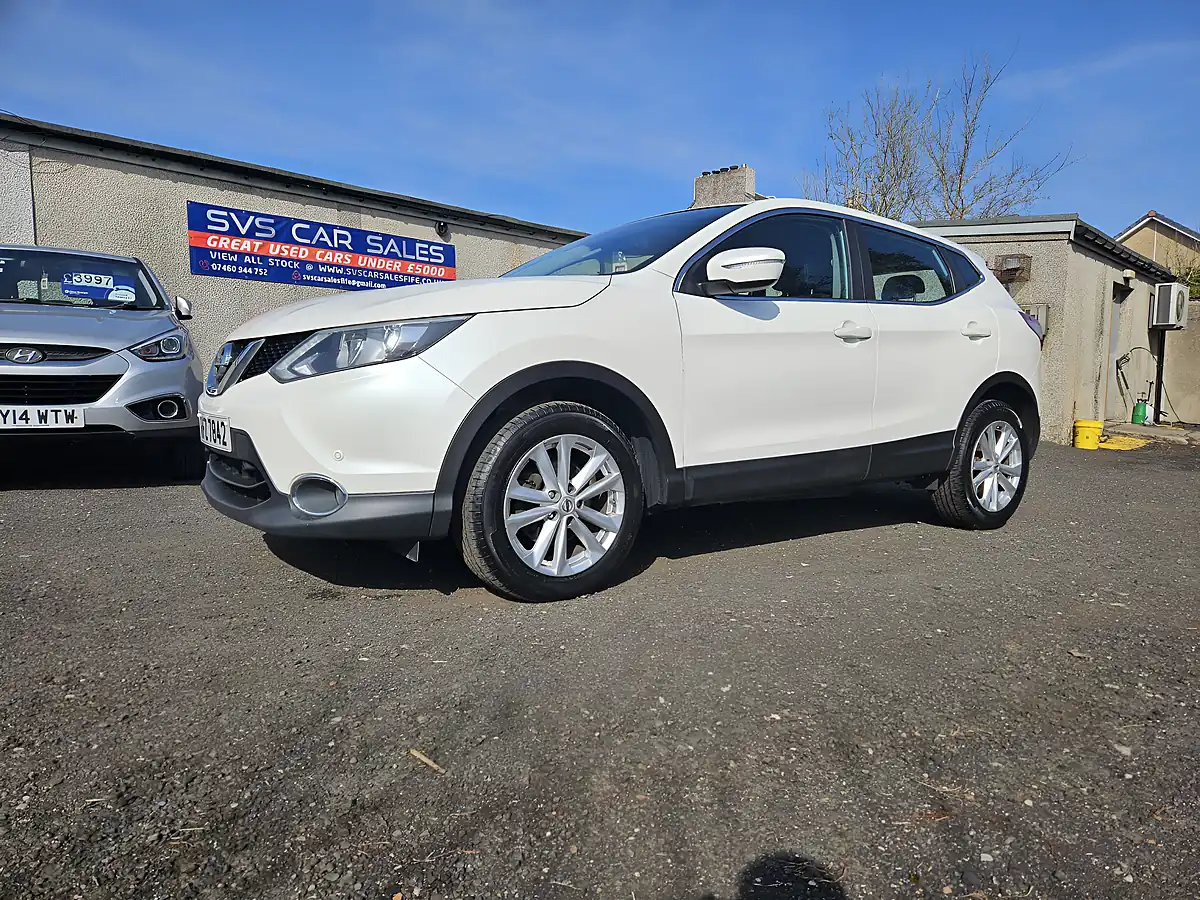 Used 2014 Nissan Qashqai Acenta White - Interior and Exterior details 17