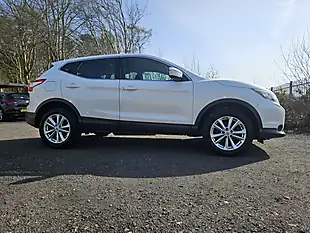 Used 2014 Nissan Qashqai Acenta White - Interior and Exterior details 19
