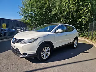 Used 2014 Nissan Qashqai Acenta White - Interior and Exterior details 10