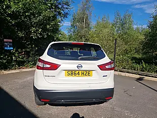Used 2014 Nissan Qashqai Acenta White - Interior and Exterior details 12