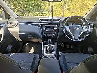 Used 2014 Nissan Qashqai Acenta White - Interior and Exterior details 15