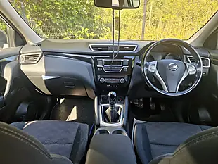 Used 2014 Nissan Qashqai Acenta White - Interior and Exterior details 16